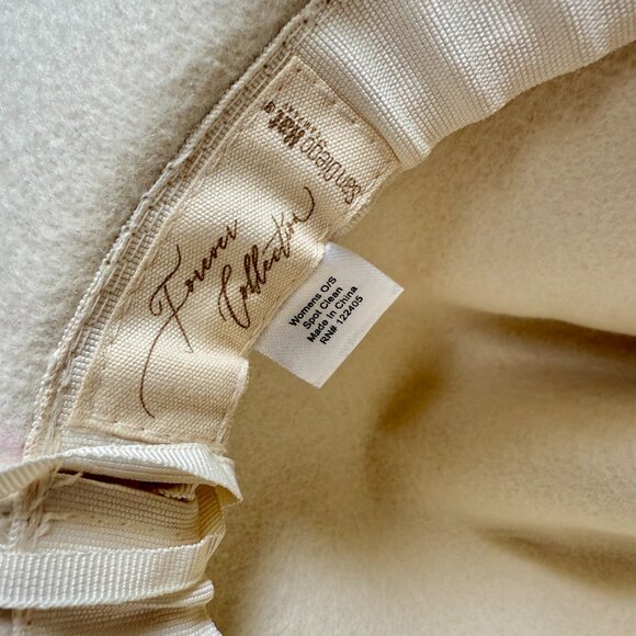 Ivory Wool "Love Never Fails" Rose Embroidered Western Hat - Picture 6 of 9